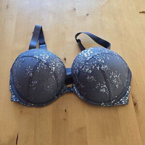 Victoria’s Secret Very Sexy Push Up Bra 36D Womans Gray Silver Front Closure